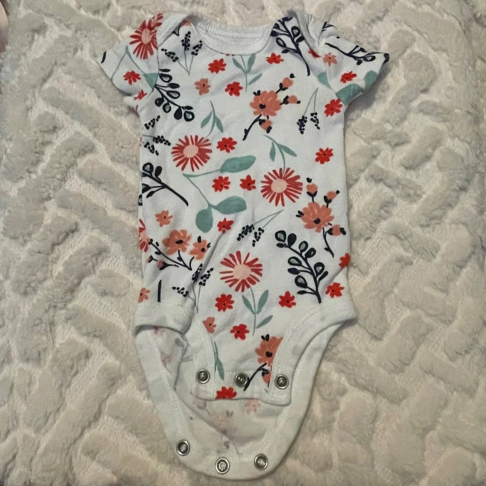 Carter's Baby Bodysuits 7 piece Short Sleeve One piece White‎ Floral NB